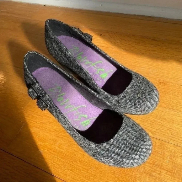Blowfish Grey Black Tweed Wedges with Buckles - Picture 16 of 16